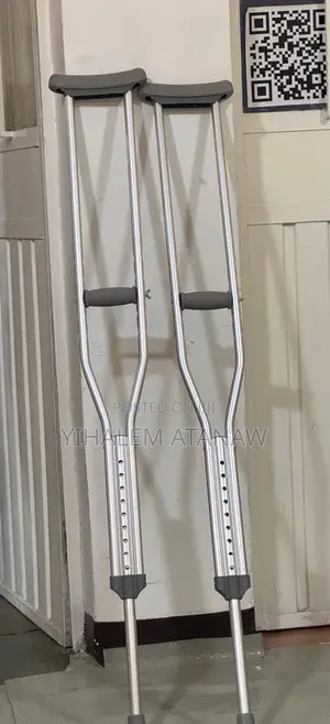 Axillary Crutches – Adjustable Aluminum Underarm Crutches
