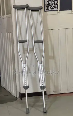 Axillary Crutches – Adjustable Aluminum Underarm Crutches