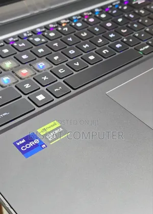 New Laptop MSI Vector 16 HX AI A2XWIG 16GB Intel Core I9 SSD 1T