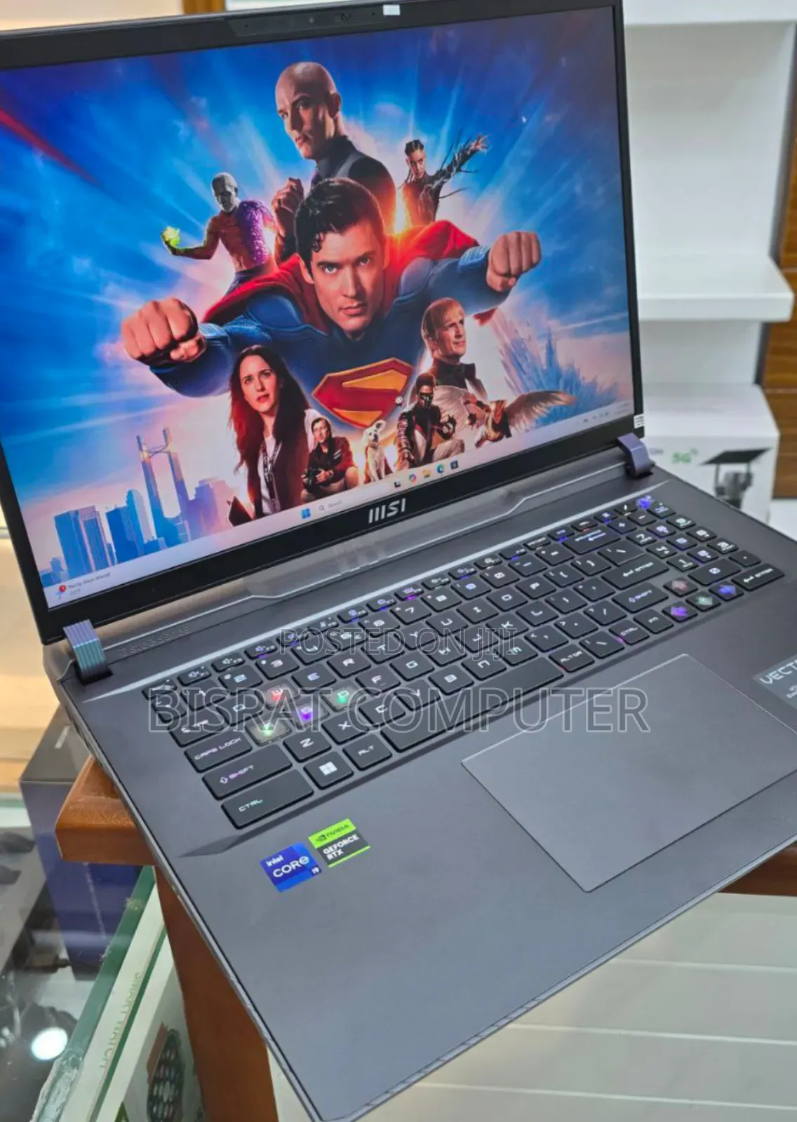 New Laptop MSI Vector 16 HX AI A2XWIG 16GB Intel Core I9 SSD 1T