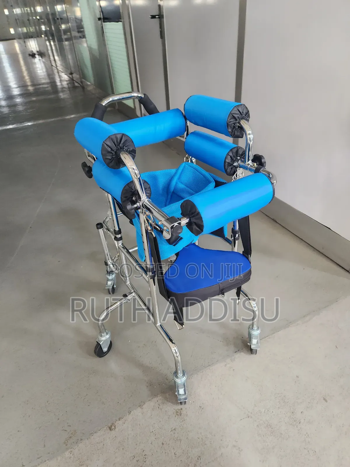 Walker Foldable Heavy Duty Almunium Walker肺炎best Quality Walker Bold