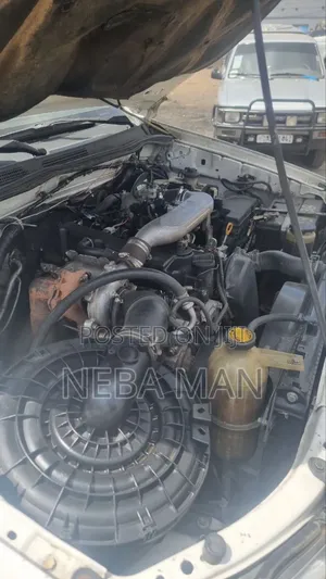 Toyota Hilux 2012 White