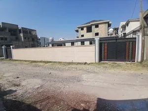 አስቸኮይ የሚሸጥ ቦታ