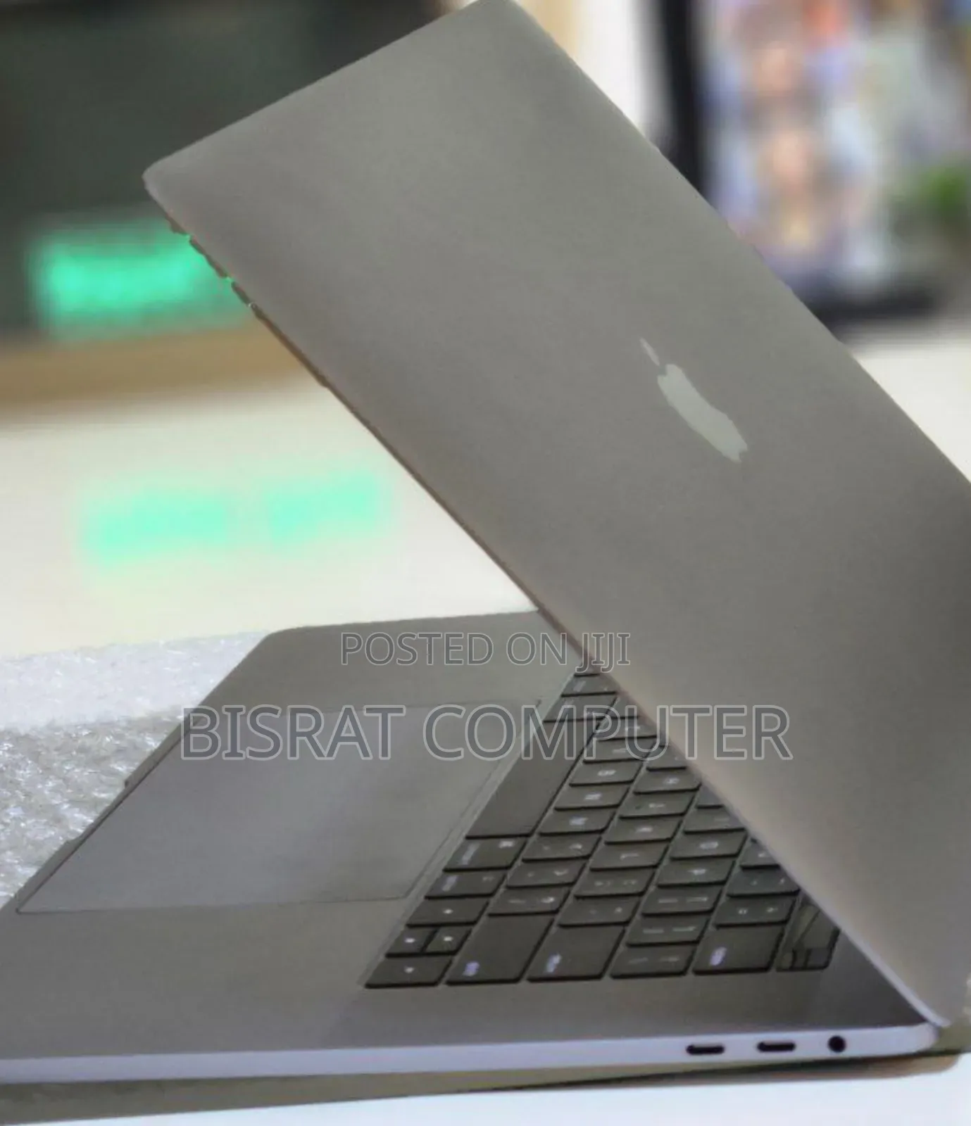 New Laptop Apple MacBook Pro 2017 16GB Intel Core I7 SSD 512GB