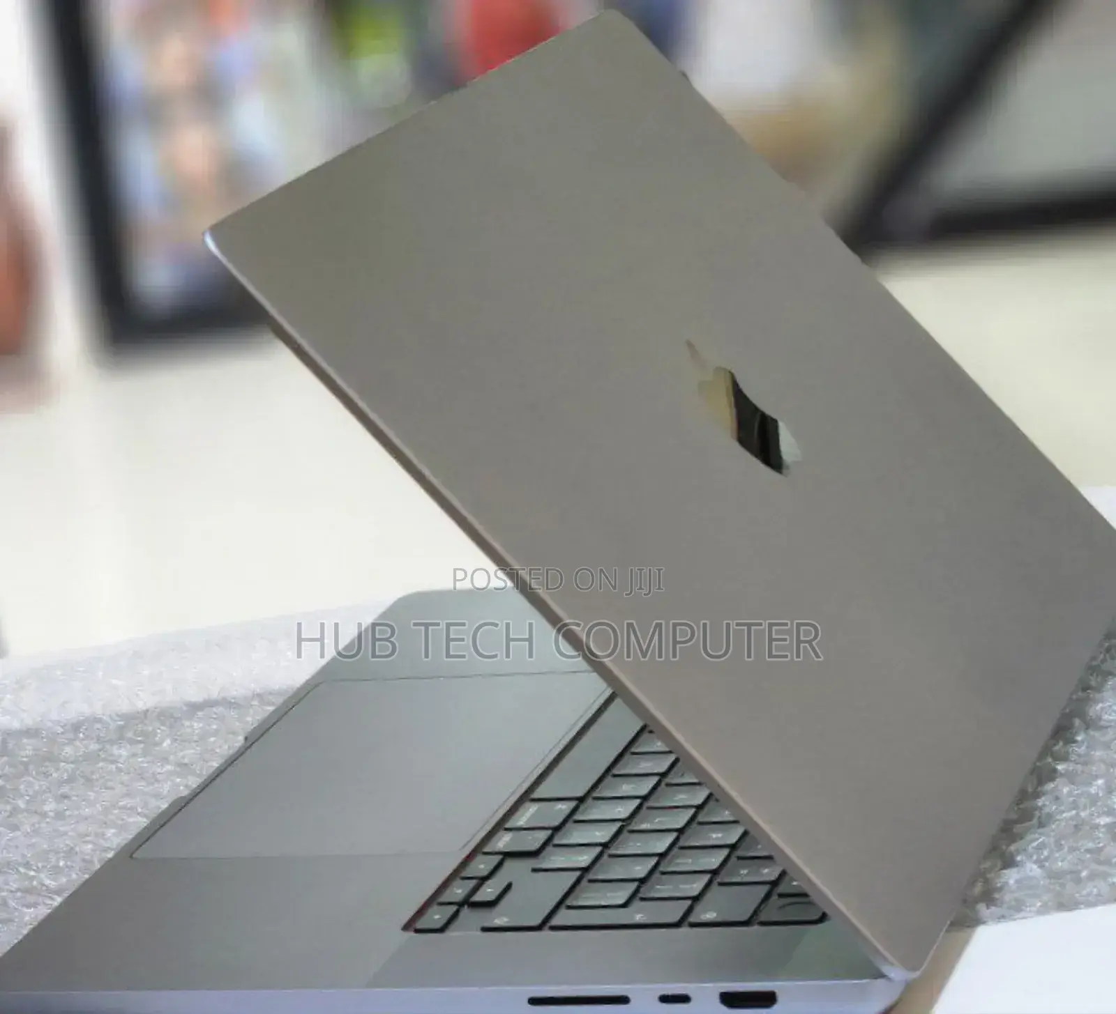 New Laptop Apple MacBook Pro M1 32GB Apple M1 Max SSD 512GB