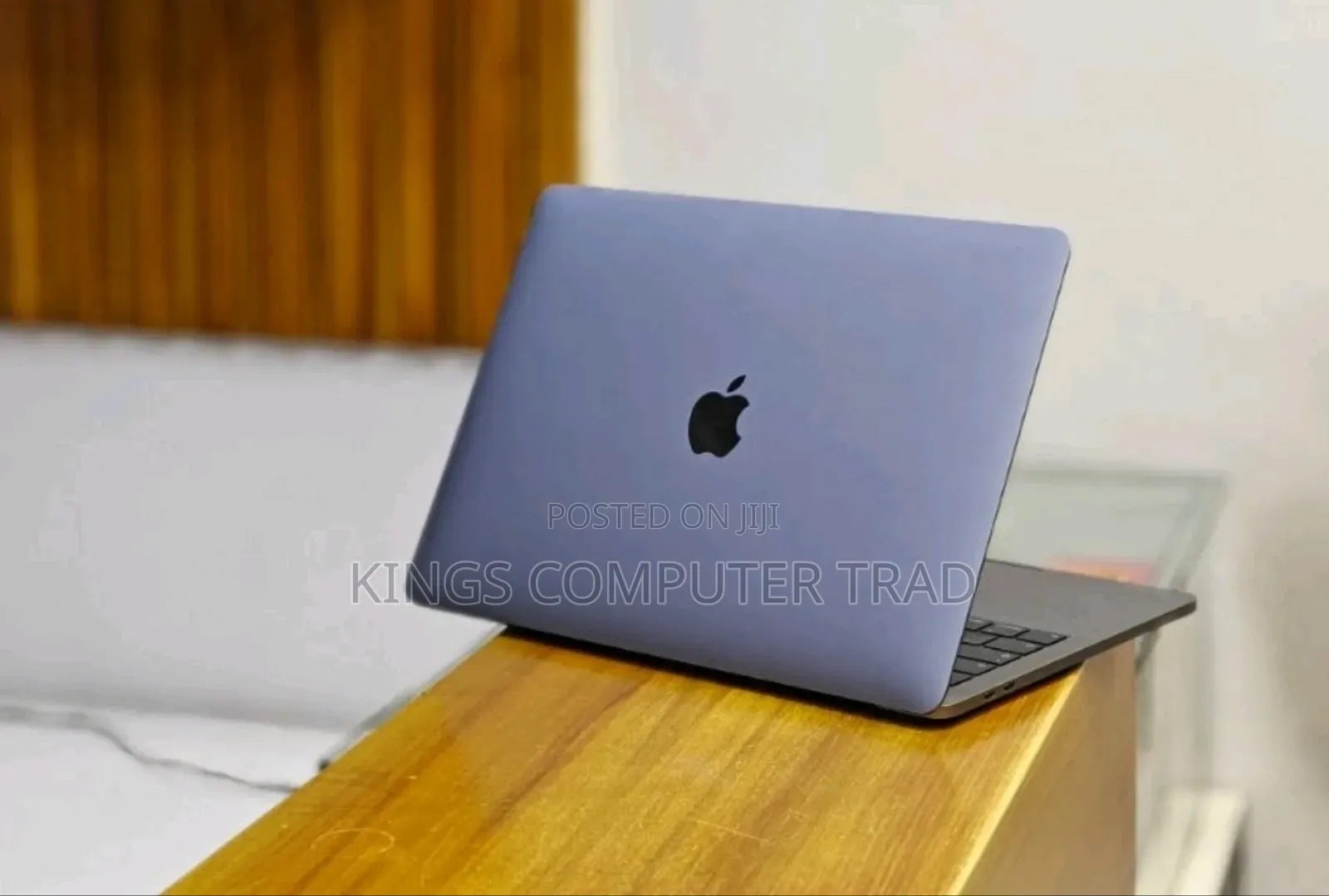 New Laptop Apple MacBook 2018 16GB Intel Core I5 SSD 256GB