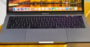 Laptop Apple MacBook Pro 2019 16GB Intel Core I5 SSD 256GB