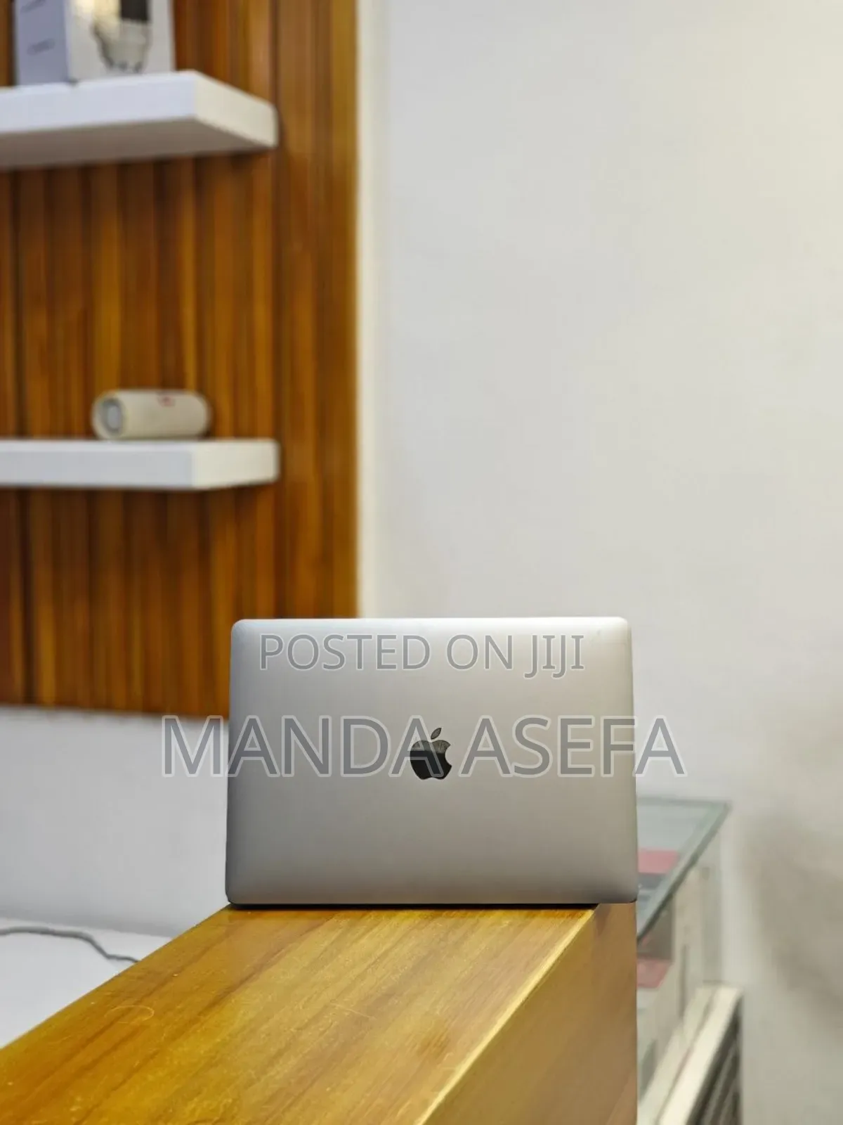 New Laptop Apple MacBook Pro 2018 16GB Intel Core I5 SSD 256GB