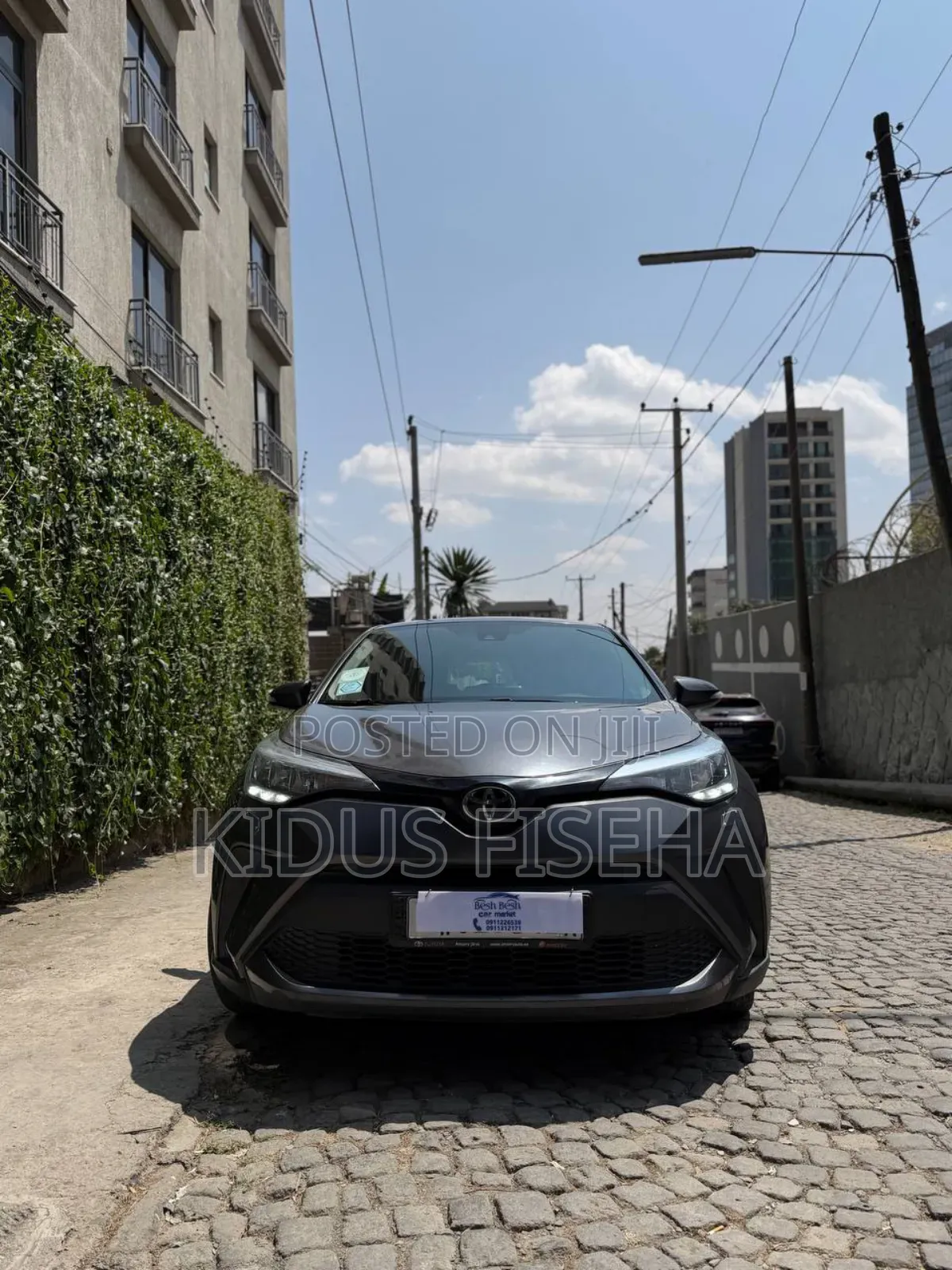 Toyota C-HR LE 2021 Silver