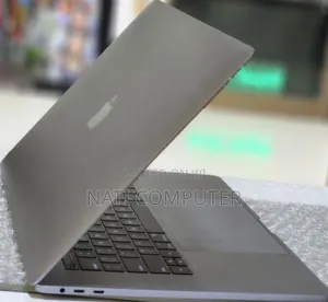 New Laptop Apple MacBook 2017 16GB Intel Core I7 SSD 512GB