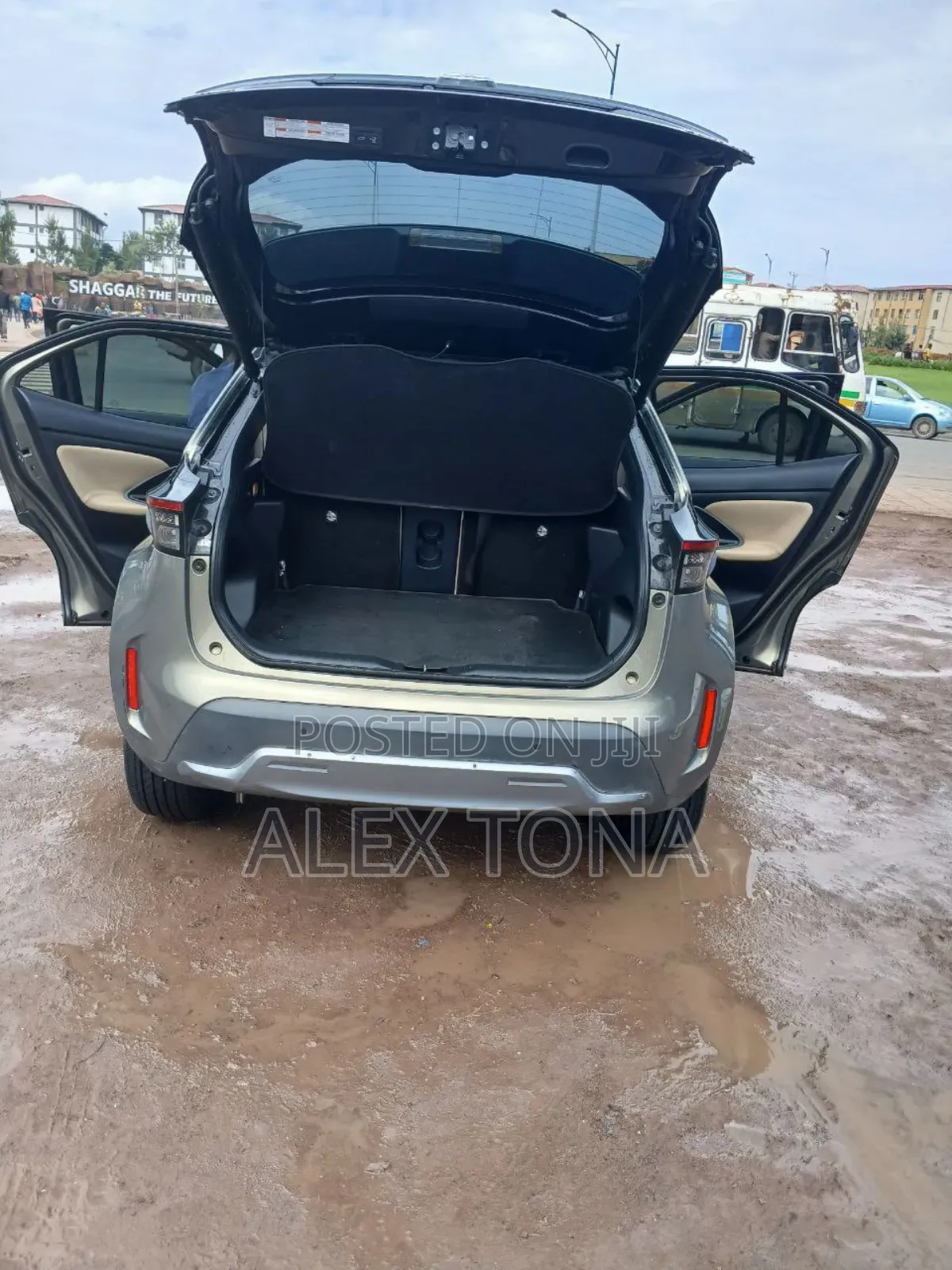 Toyota Yaris Cross 2024 Gray