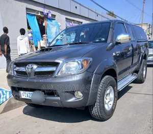 Photo - Toyota Hilux 2008 Gray