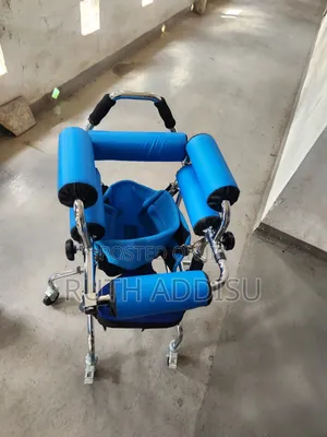 Photo - Walker Six Wheels Brand New Medical Walker腔內best Quality Walker Top