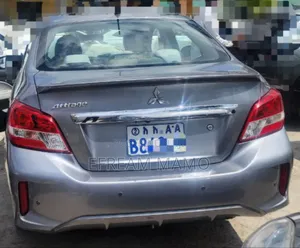 Mitsubishi Attrage 2021 Silver