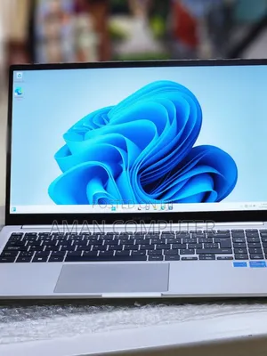 Photo - New Laptop Samsung Galaxy Book 2 8GB Intel Core I5 SSD 256GB