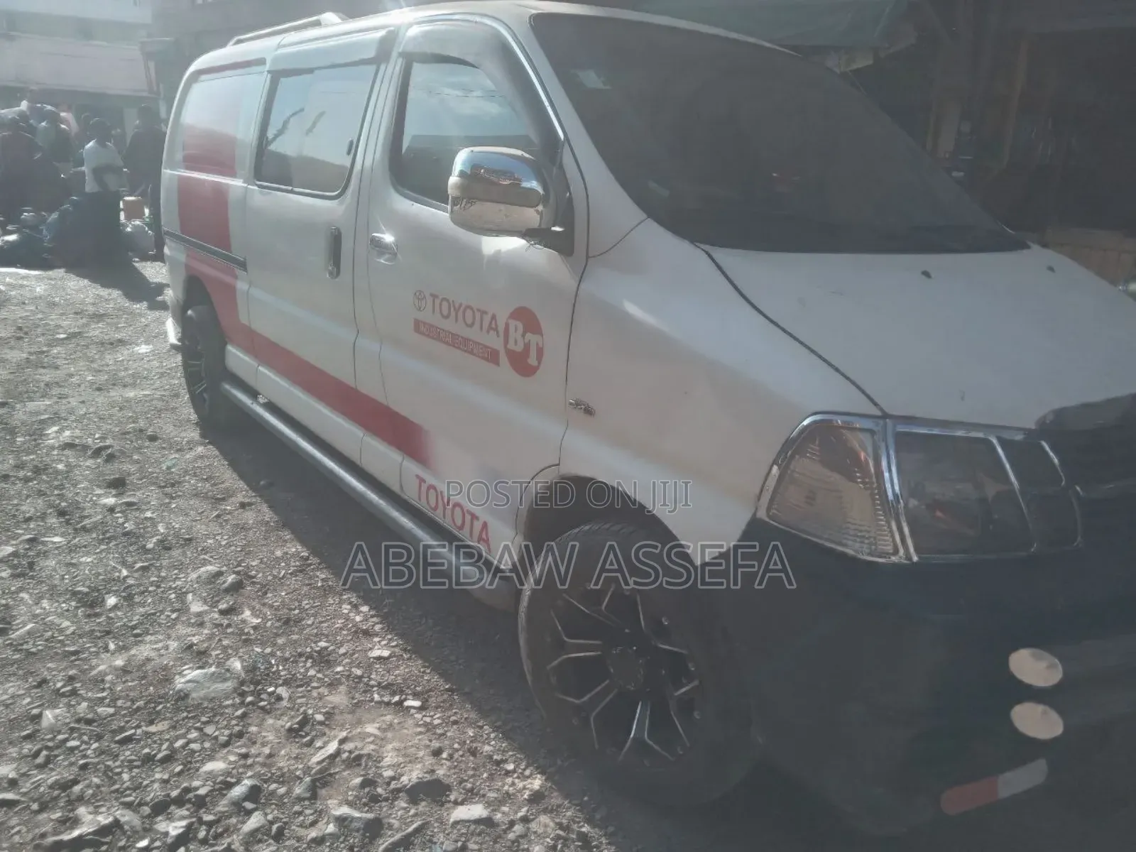 Toyota HiAce 2011 White