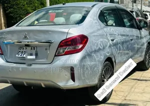 Mitsubishi Attrage 2022 Silver