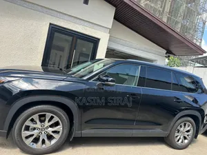 Toyota Grand Highlander Limited AWD 2024 Black