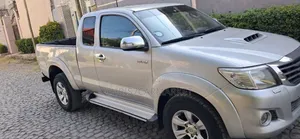 Toyota Hilux 2.5 D-4D SRX 2012 Silver