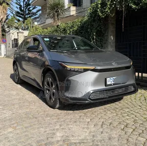 Photo - Toyota bZ4X 71.4 kWh FWD 2023 Gray