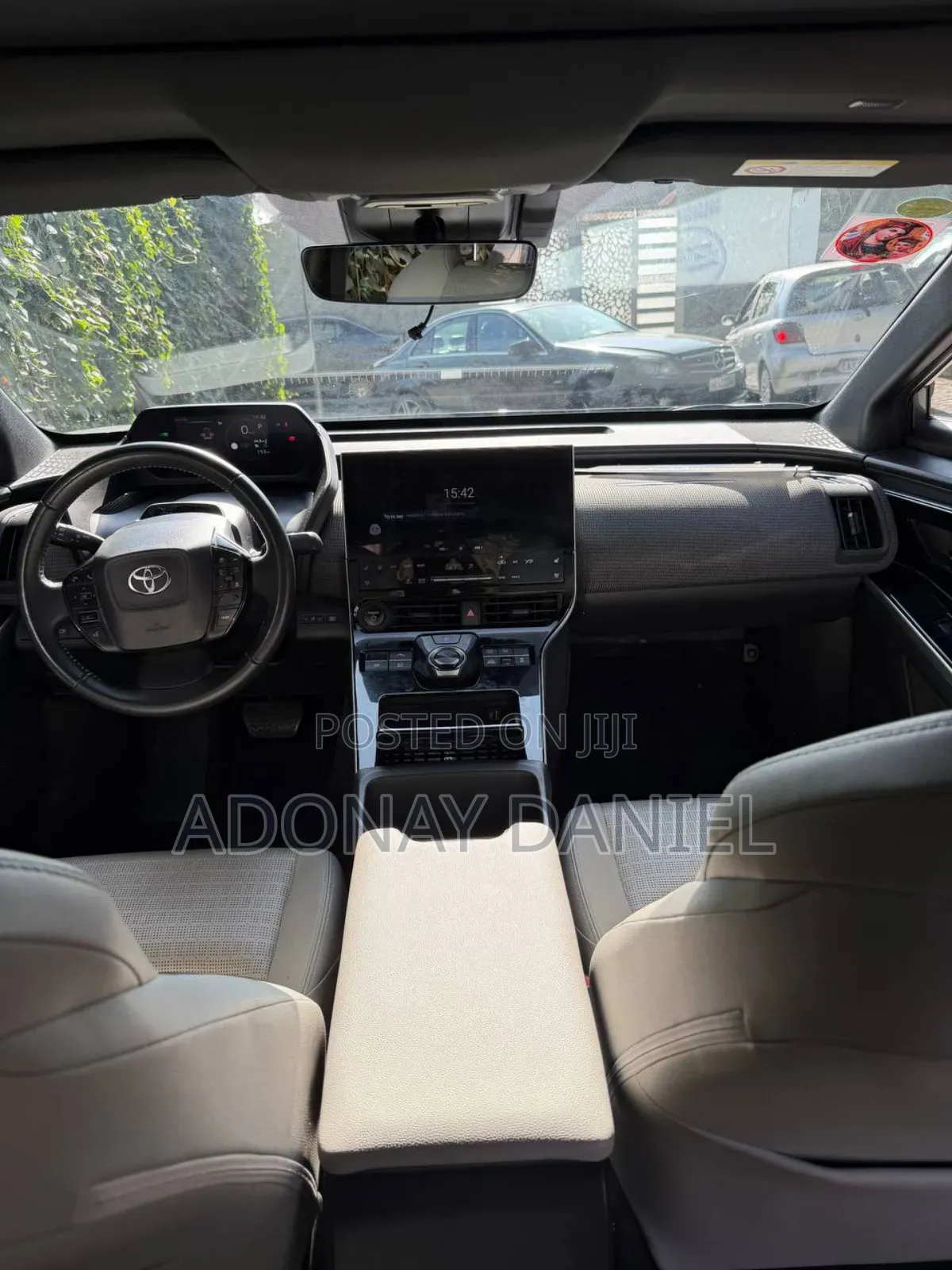 Toyota bZ4X 71.4 kWh FWD 2023 Gray