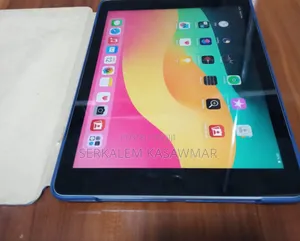 New Apple iPad 10.2 (2019) 128 GB Gray