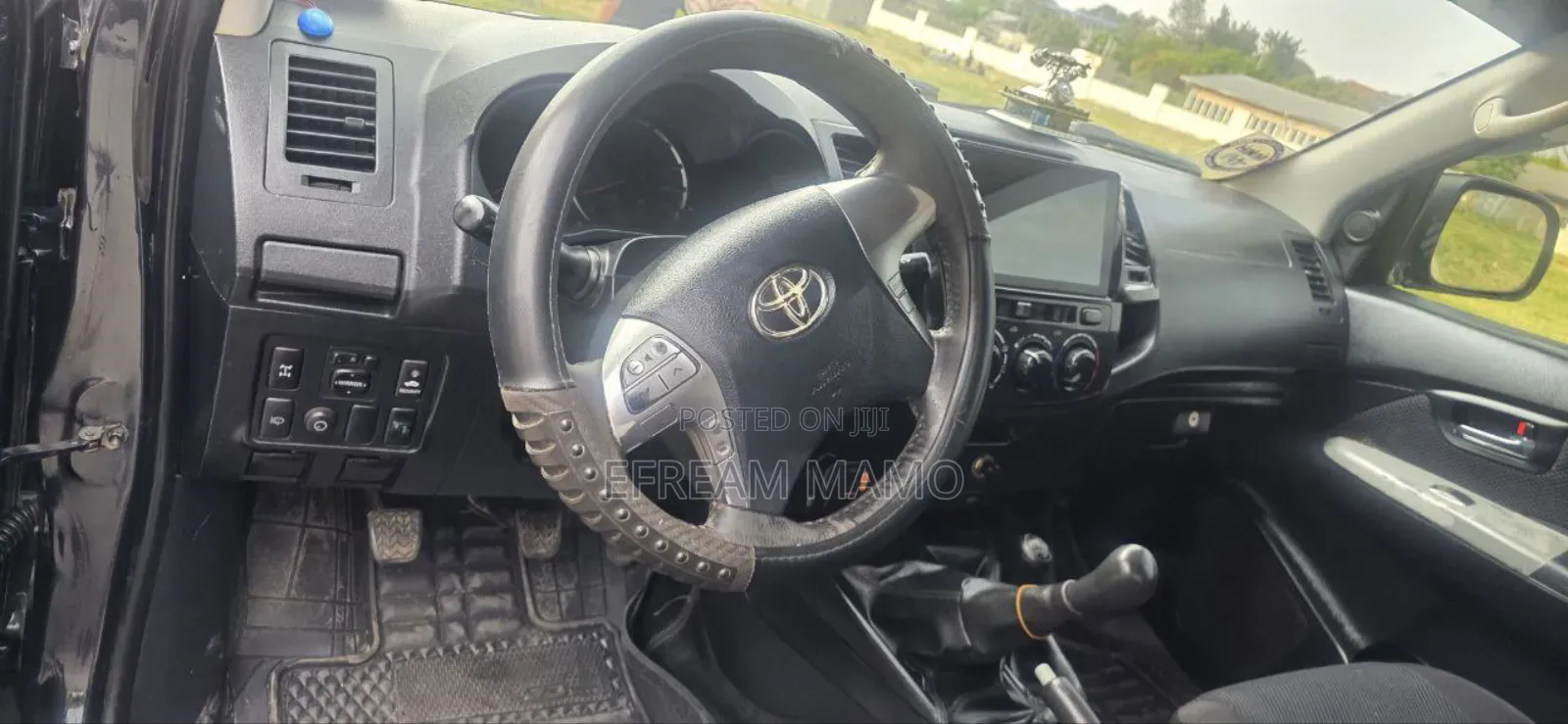 Toyota Hilux 2014 Black