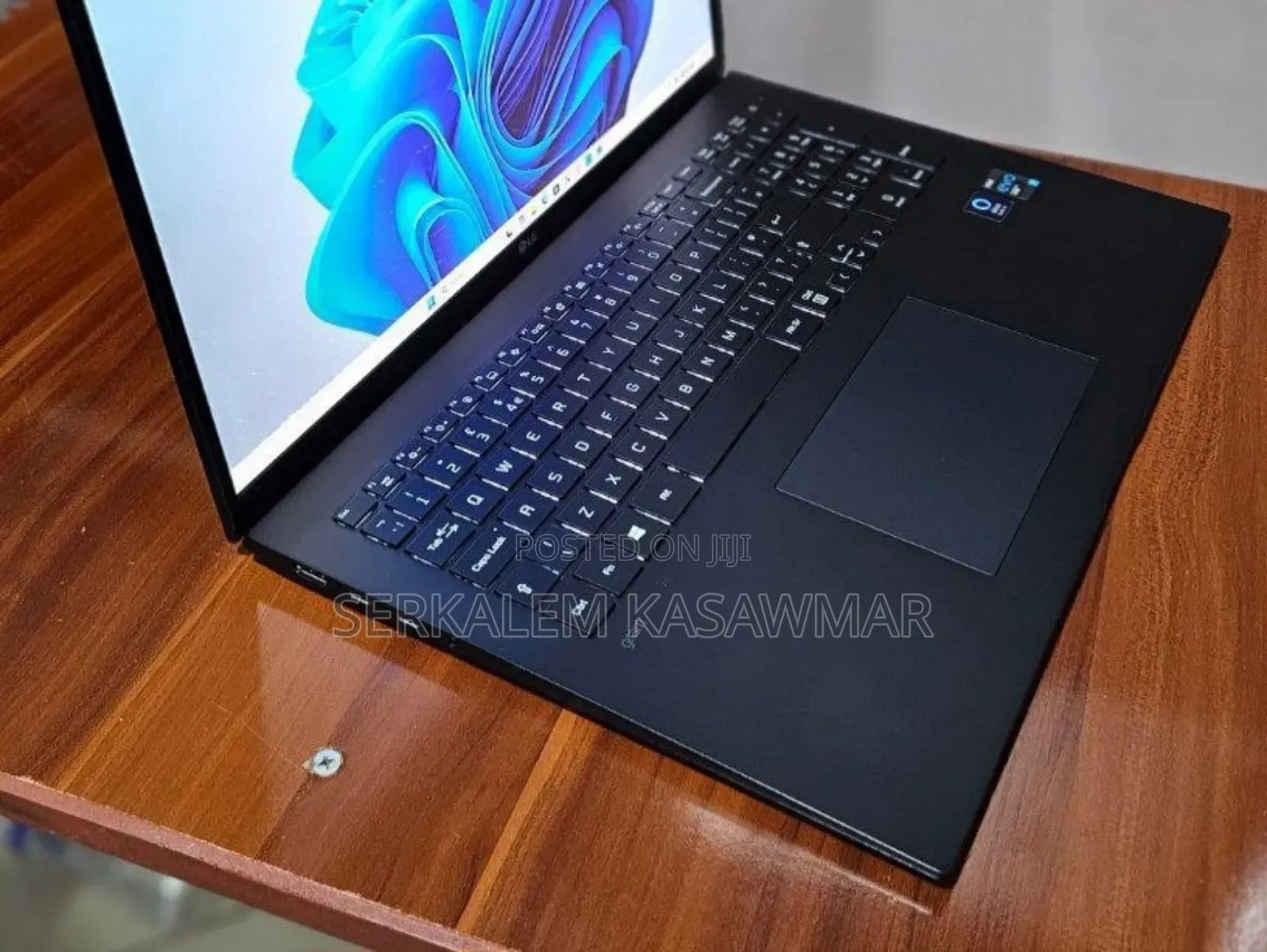 New Laptop LG Gram 15.6 16GB Intel Core I7 SSD 1T