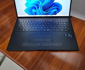 New Laptop LG Gram 15.6 16GB Intel Core I7 SSD 1T
