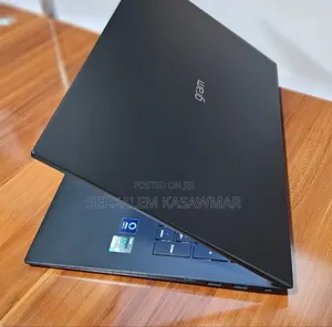 New Laptop LG Gram 15.6 16GB Intel Core I7 SSD 1T