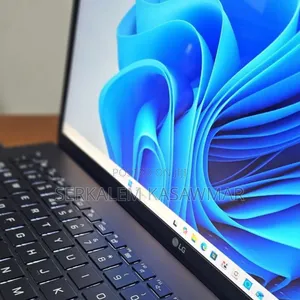 New Laptop LG Gram 15.6 16GB Intel Core I7 SSD 1T