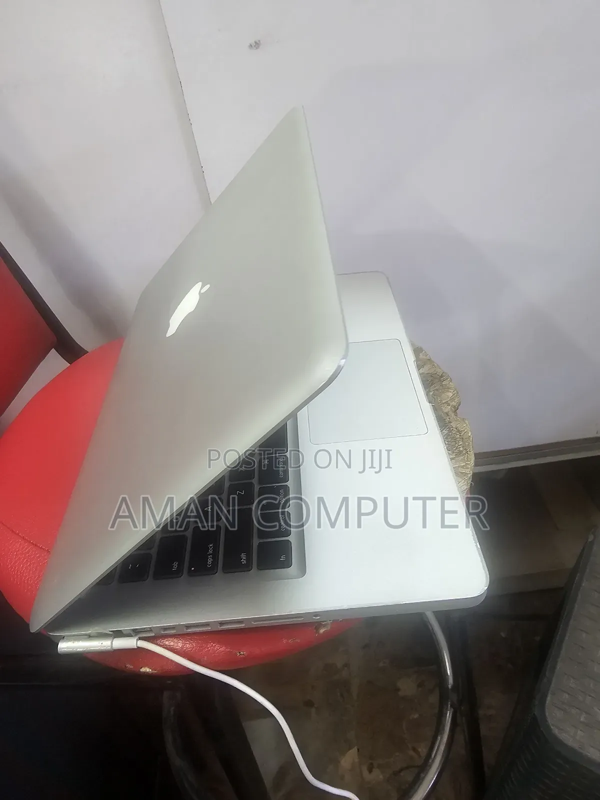 New Laptop Apple MacBook Pro 2010 8GB Intel Core I5 HDD 1T