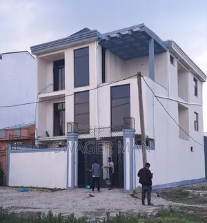 7bdrm Townhouse/Terrace in ለገ ጣፎ, Yeka for sale