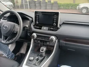 New Toyota RAV4 2022 Silver