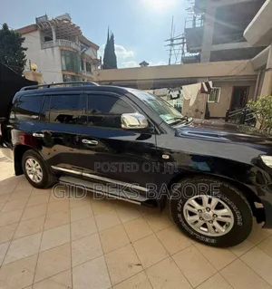 Toyota Land Cruiser 2010 Black