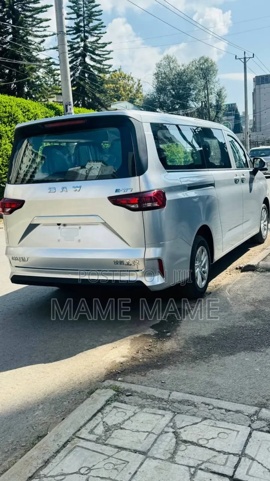 New BMW i7 2025 Silver