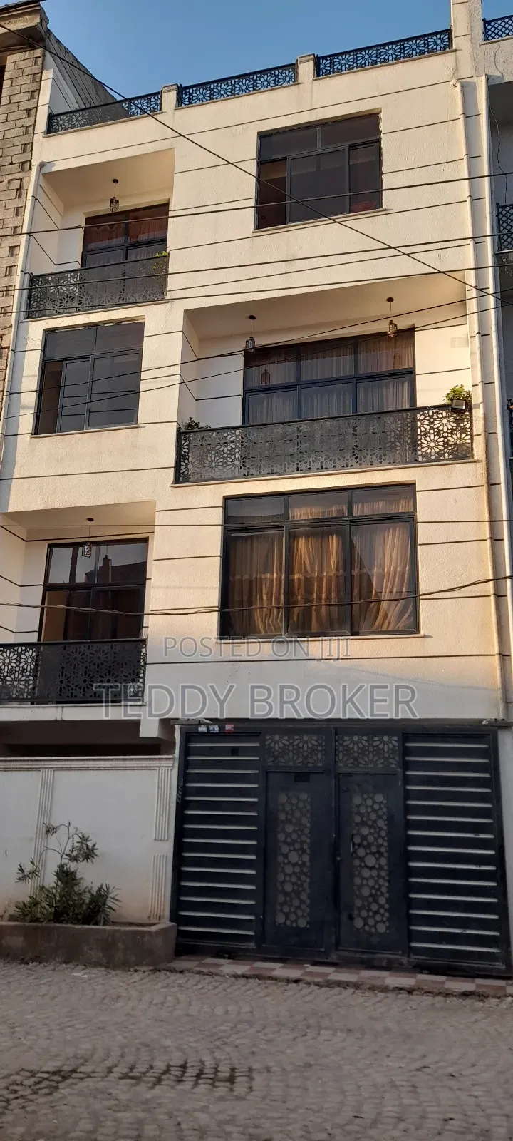 8bdrm House in Haile Garment, Nifas Silk-Lafto for sale