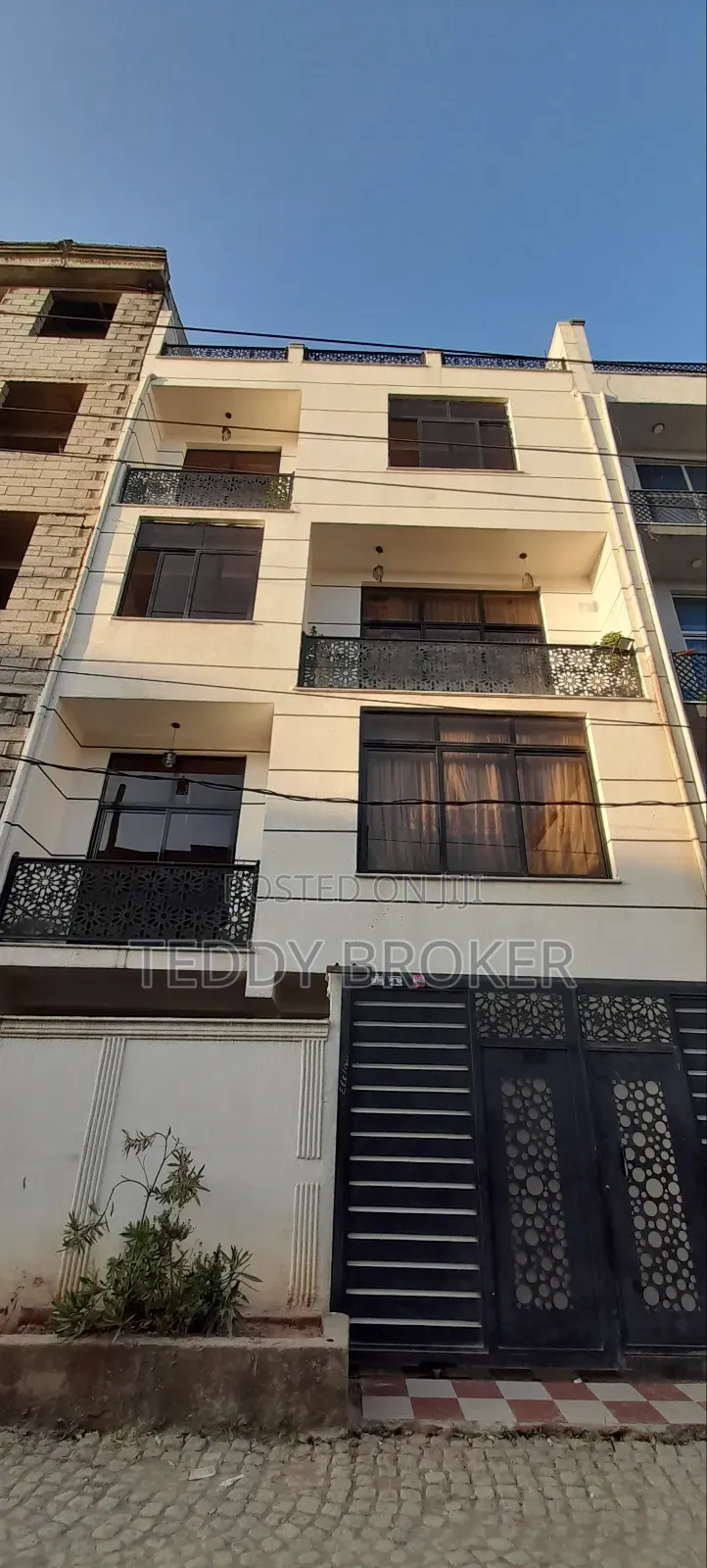 8bdrm House in Haile Garment, Nifas Silk-Lafto for sale