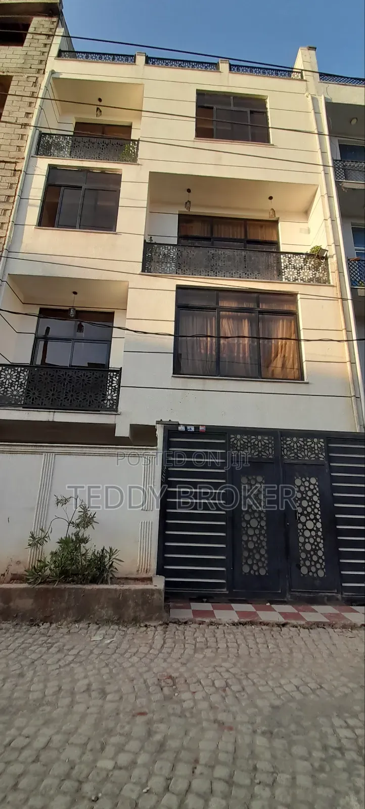 8bdrm House in Haile Garment, Nifas Silk-Lafto for sale