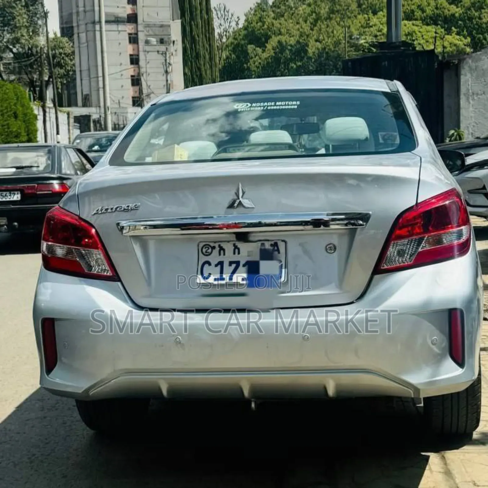 Mitsubishi Attrage 2022 Silver