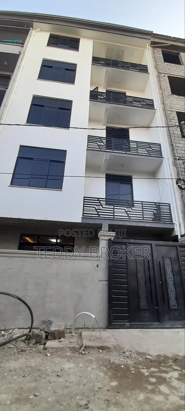 7bdrm House in Haile Garment, Nifas Silk-Lafto for sale