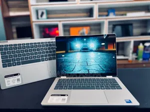 Photo - New Laptop HP OmniBook 5 Flip 14-Fp0023dx 16GB Intel Core 7 SSD 512GB