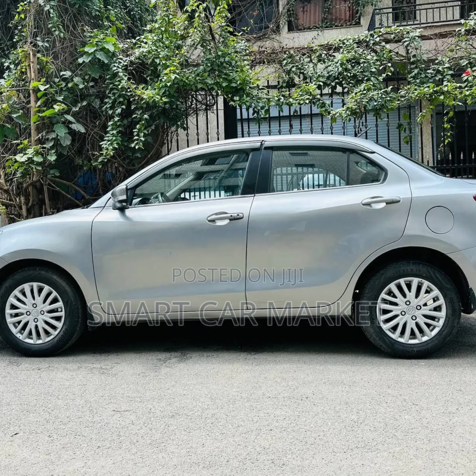 Suzuki Dzire 2023 Silver