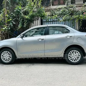 Suzuki Dzire 2023 Silver