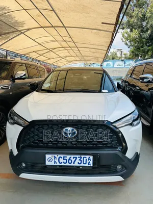 Photo - Toyota Corolla Cross Hybrid 2024 White