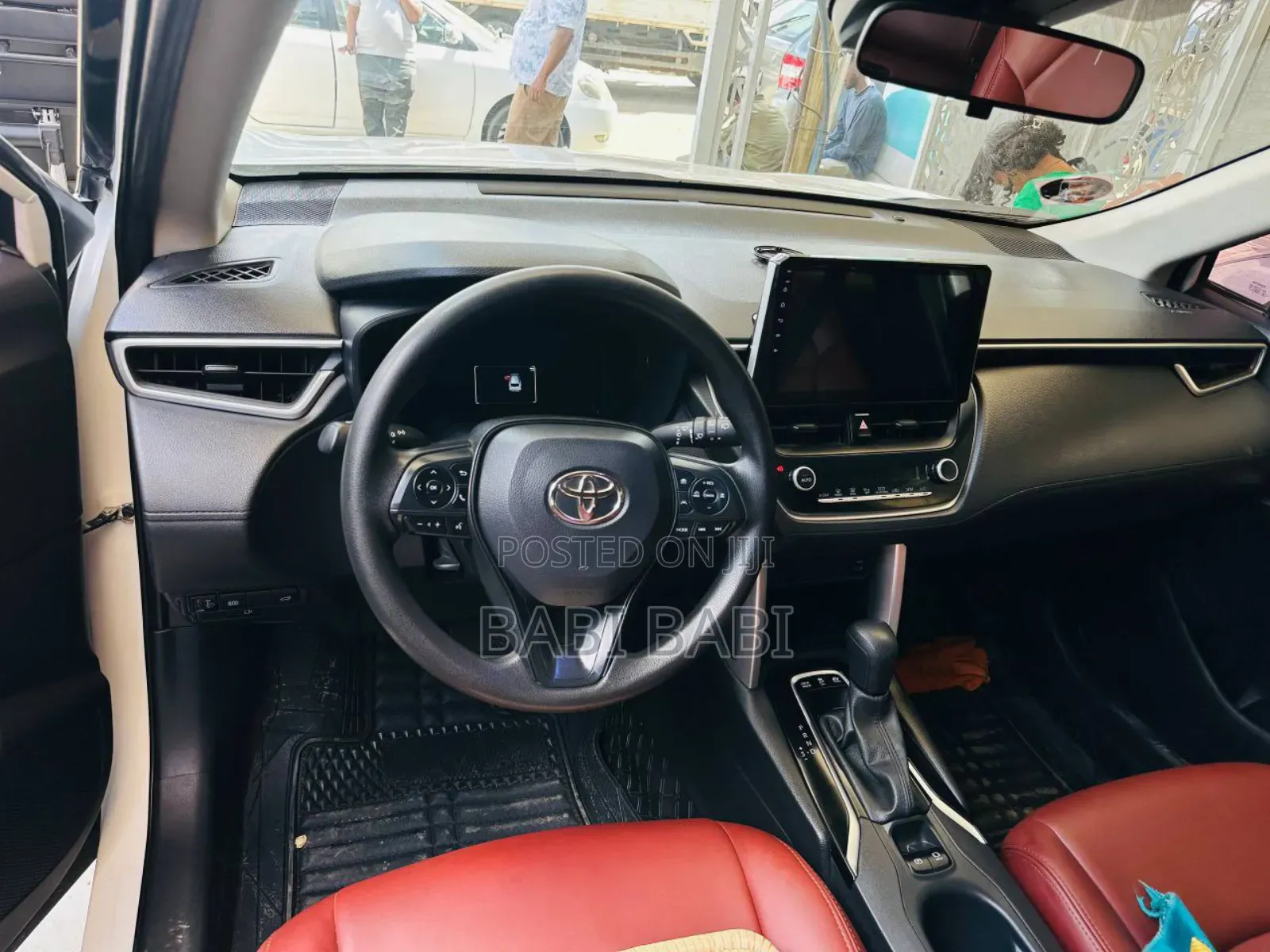 Toyota Corolla Cross Hybrid 2024 White