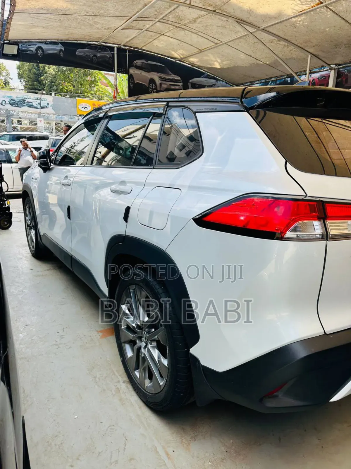 Toyota Corolla Cross Hybrid 2024 White