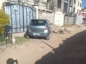 Toyota Yaris 2007 Gray