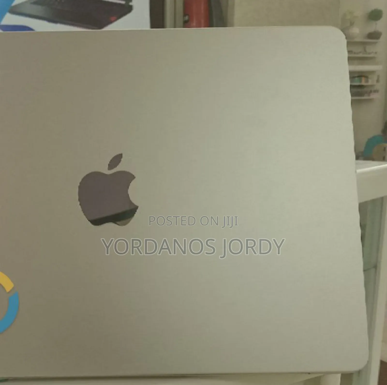 New Laptop Apple MacBook Air 2022 M2 8GB Apple M2 SSD 512GB