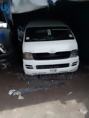 Photo - Toyota HiAce 2010 White